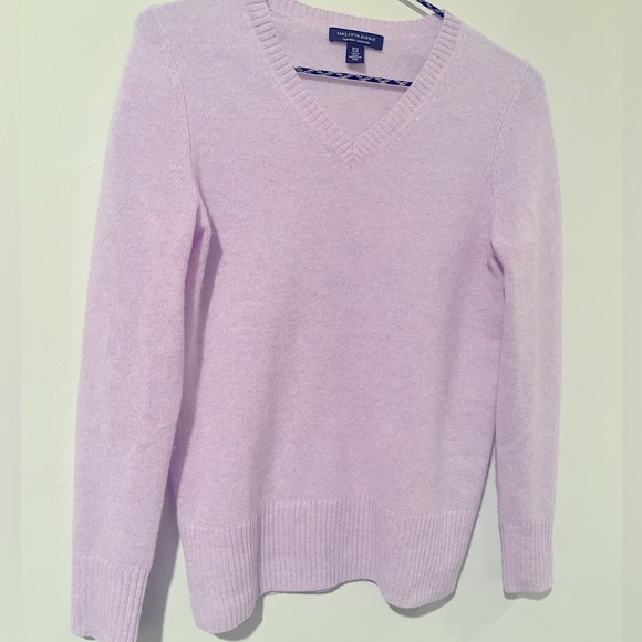 New W/O tags: Lilac Saks 5th Ave Cashmere sweater - Picture 1 of 3
